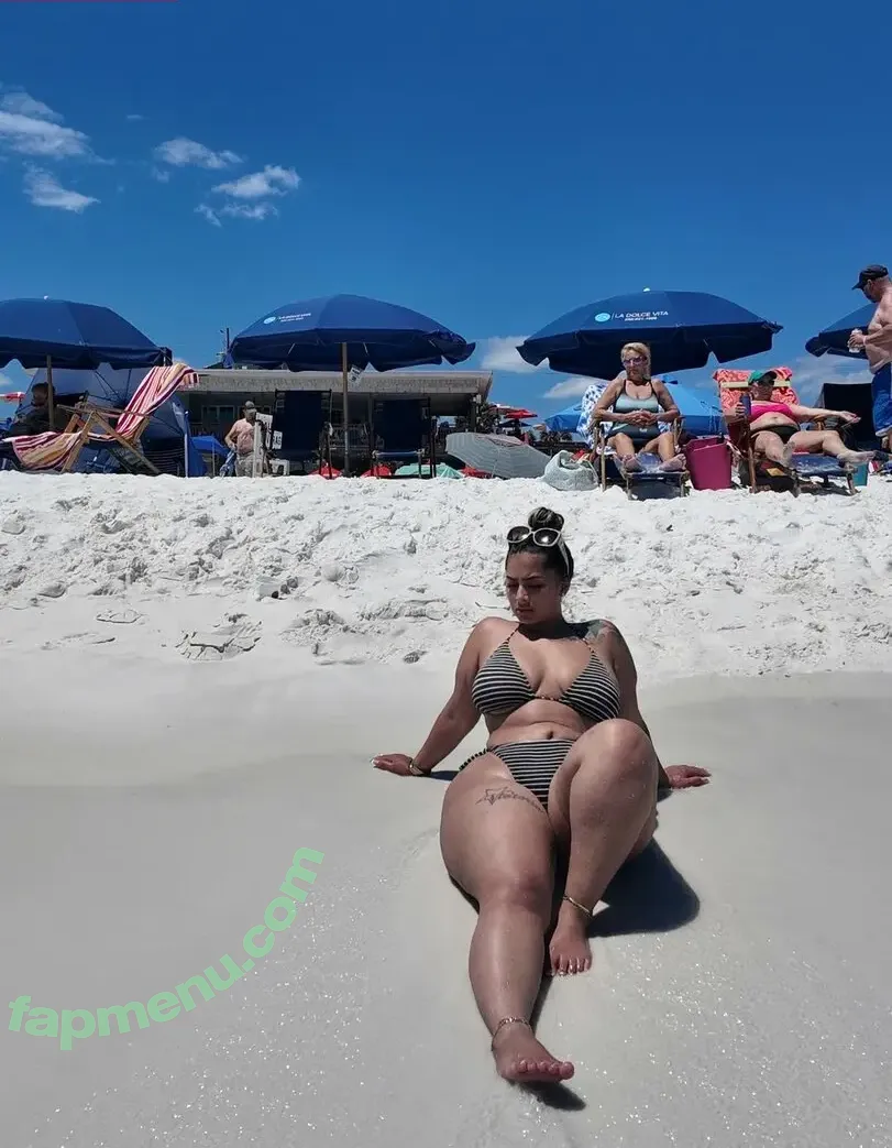 Keepingupwithqueenx3_ nude photo #0001 (Keepingupwithqueenx3_)