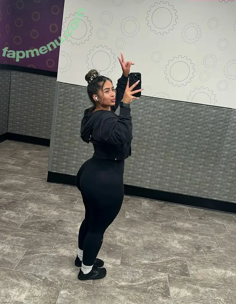 Keepingupwithqueenx3_ nude photo #0002 (Keepingupwithqueenx3_)