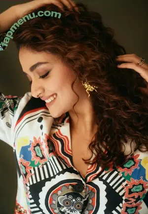 Keerthy Suresh / keerthysureshofficial nude photo #0080