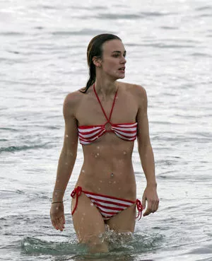 Keira Knightley / keira_knight / keiracknightleys / keiraksource nude photo #0014