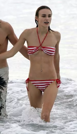 Keira Knightley / keira_knight / keiracknightleys / keiraksource nude photo #0019