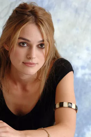 Keira Knightley / keira_knight / keiracknightleys / keiraksource nude photo #0080