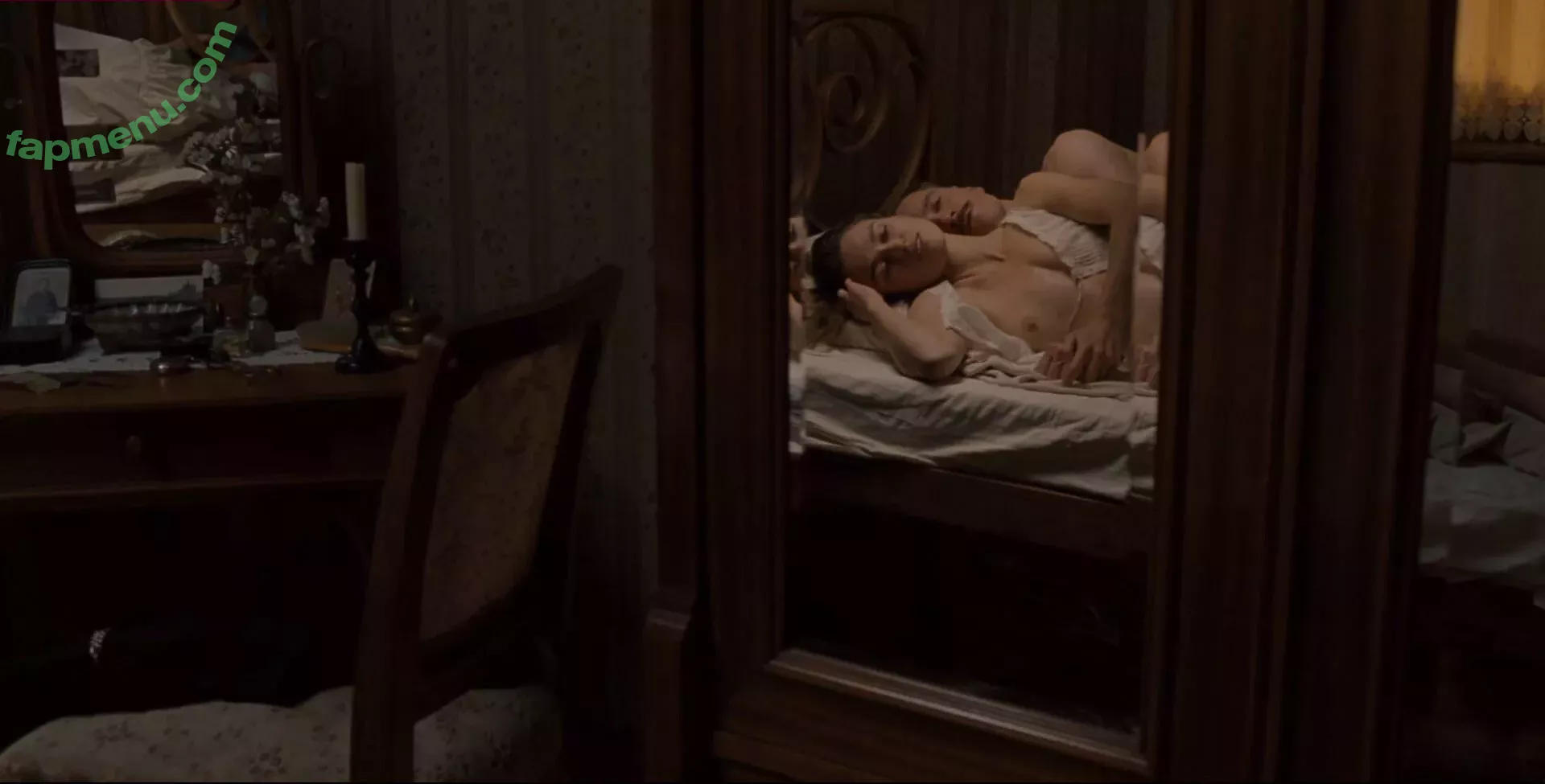 Keira Knightley nude photo #0059 (keira_knight / keiracknightleys / keiraksource)