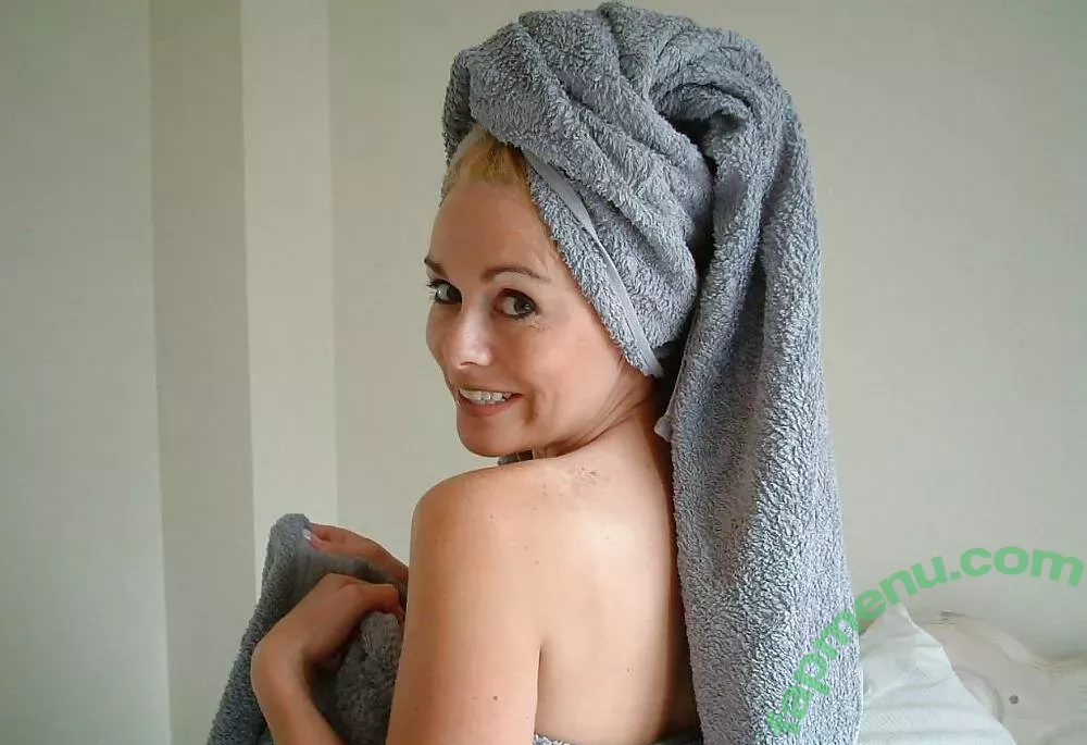 Kelly Burgess nude photo #0005 (kelburgess)