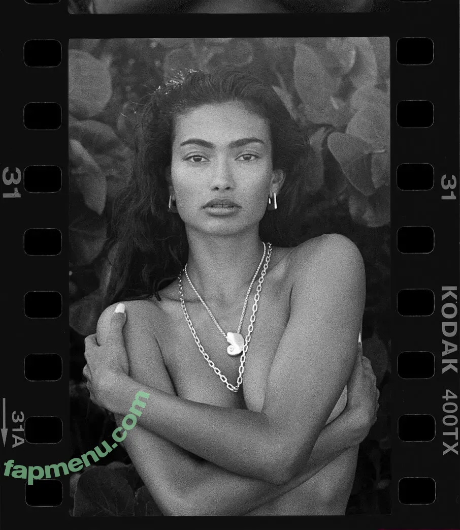 Kelly Gale nude photo #1190 (kellybellyboom / kellygale)