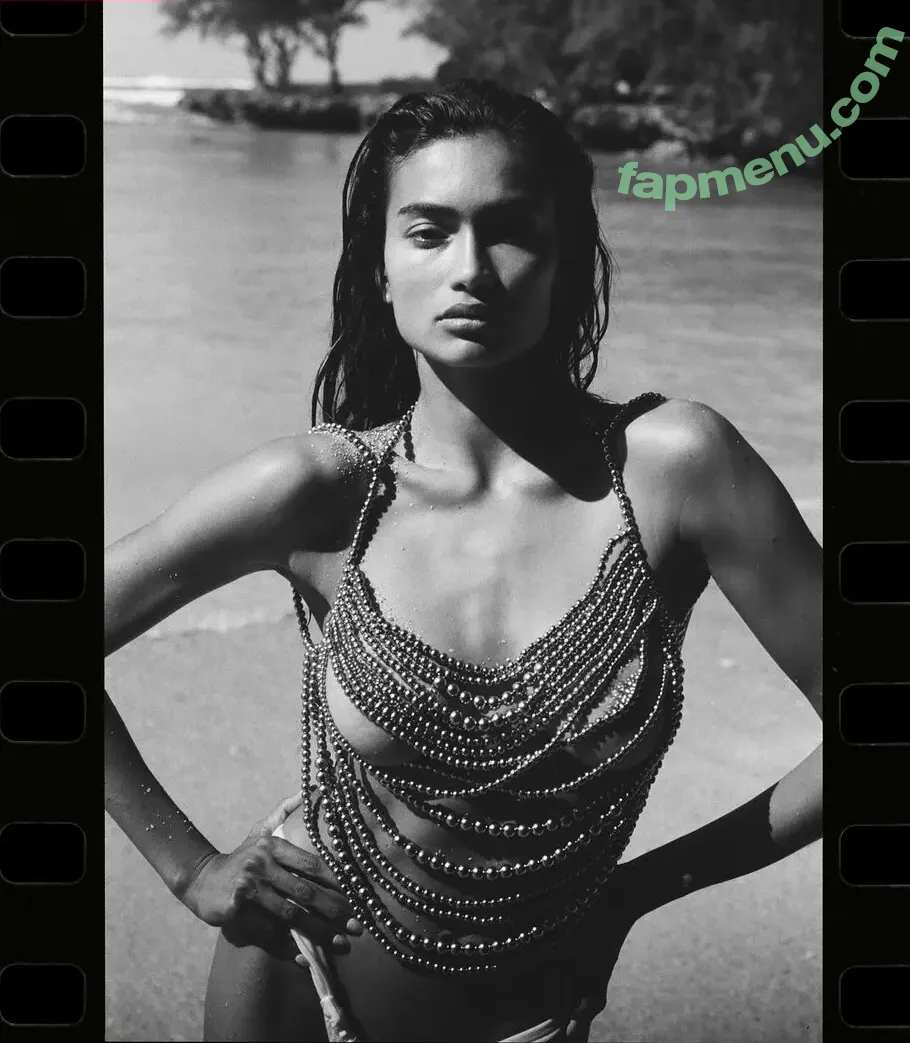 Kelly Gale nude photo #1192 (kellybellyboom / kellygale)
