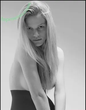 Kelly Rohrbach / kellyrohrbach nude photo #0278