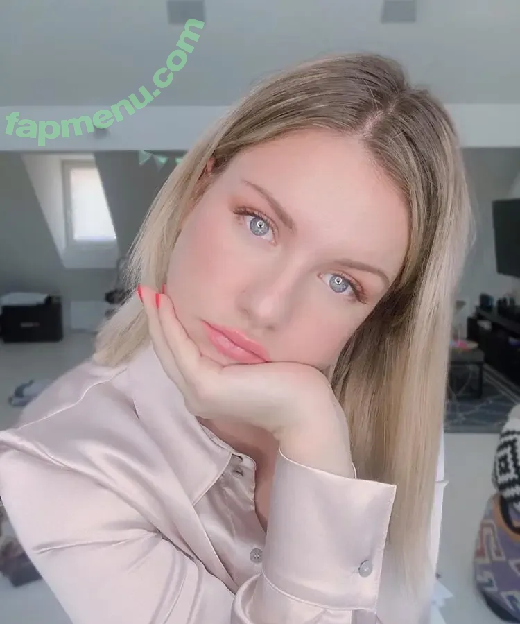 KellyMissesvlog nude photo #0217 (ajandkelz)