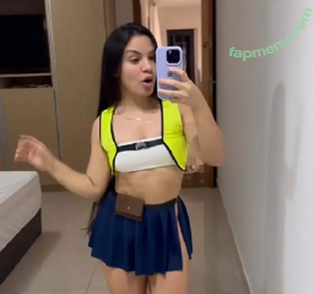 Kellyta Tharsys nude photo #0115 (docepequena_ / kellytatharsys)
