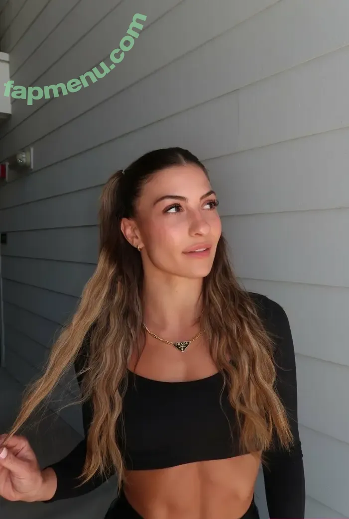 Kendal Grey nude photo #0025 (Peyton Prussin / kendalgreywwe)