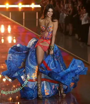 Kendall Jenner / KendallJenner nude photo #4962