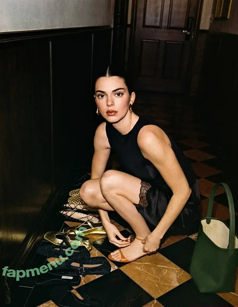 Kendall Jenner nude photo #4734 (KendallJenner)