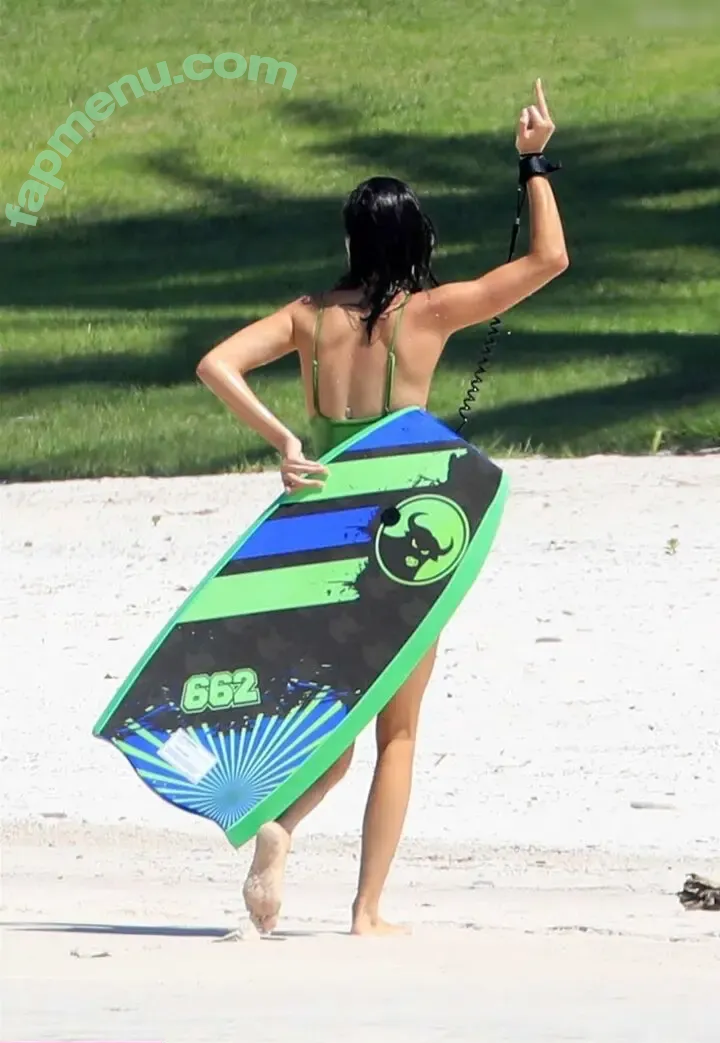 Kendall Jenner nude photo #4815 (KendallJenner)