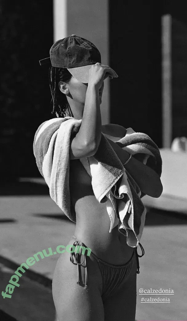 Kendall Jenner nude photo #4936 (KendallJenner)