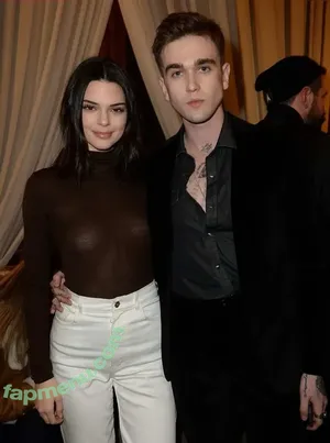 Kendall Jenner / KendallJenner nude photo #5003