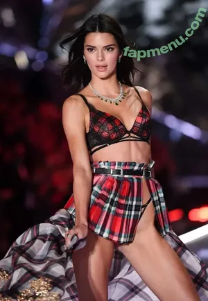 Kendall Jenner / KendallJenner nude photo #5086