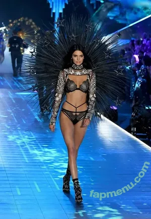Kendall Jenner / KendallJenner nude photo #5094