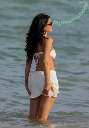 Kendall Jenner / KendallJenner nude photo #5122