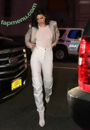 Kendall Jenner / KendallJenner nude photo #5140