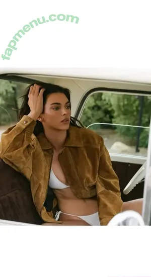 Kendall Jenner / KendallJenner nude photo #5146