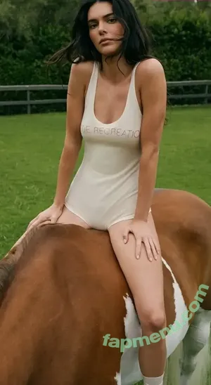 Kendall Jenner / KendallJenner nude photo #5147