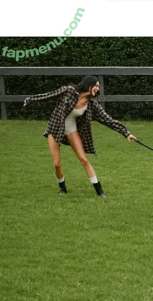 Kendall Jenner / KendallJenner nude photo #5150