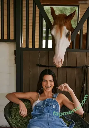 Kendall Jenner / KendallJenner nude photo #5188