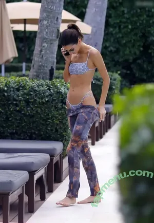 Kendall Jenner / KendallJenner nude photo #5210