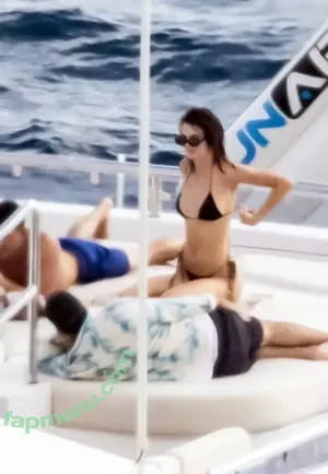 Kendall Jenner / KendallJenner nude photo #5252