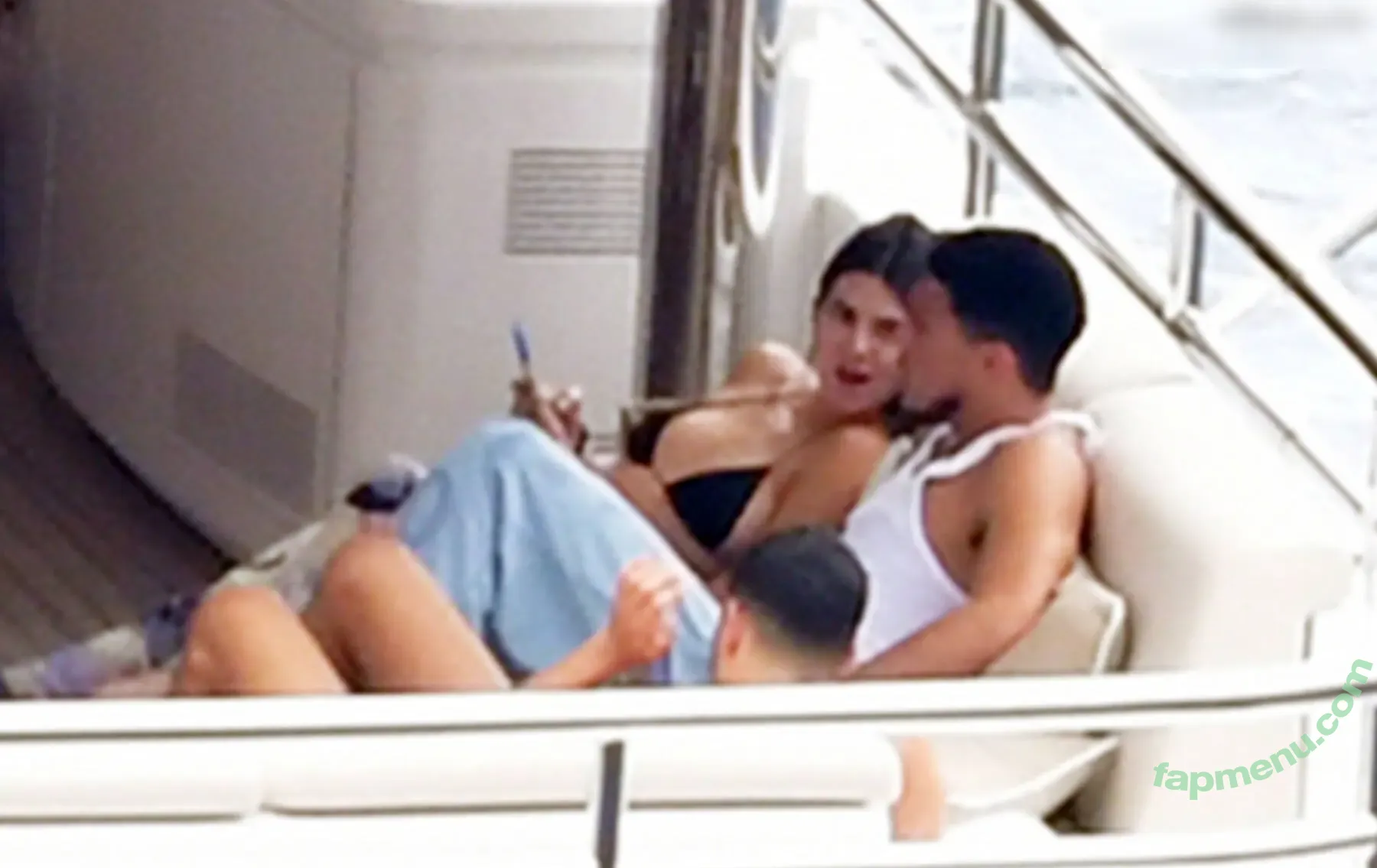 Kendall Jenner nude photo #5237 (KendallJenner)