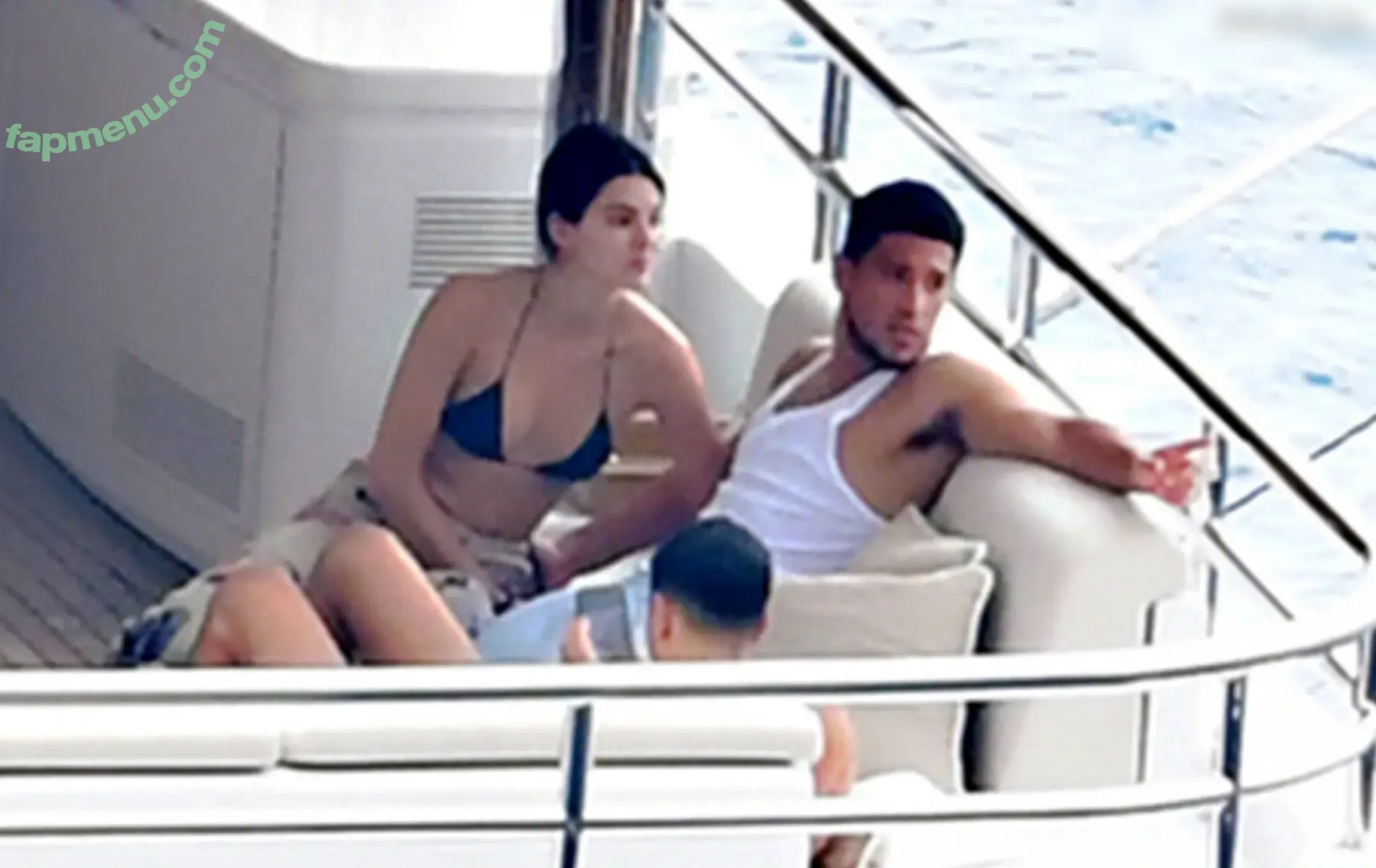 Kendall Jenner nude photo #5247 (KendallJenner)