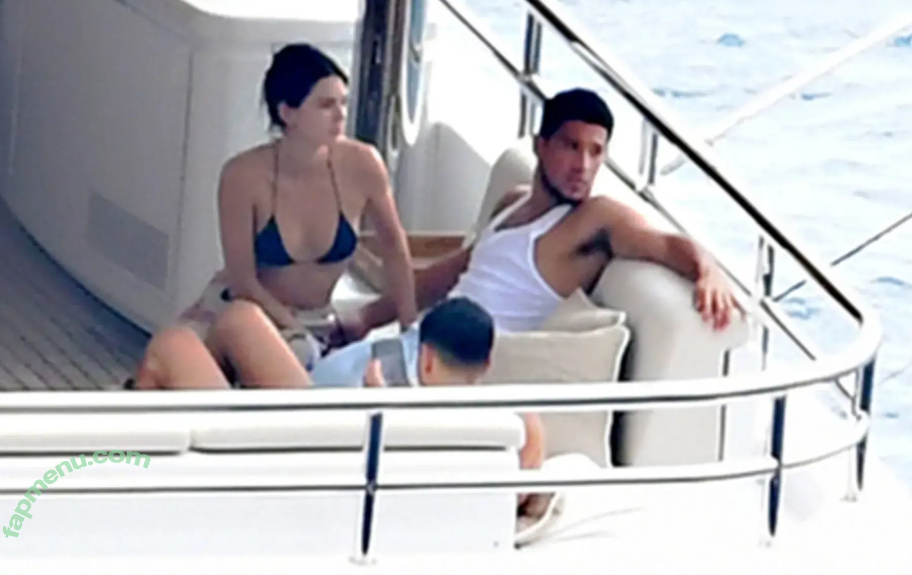 Kendall Jenner nude photo #5257 (KendallJenner)