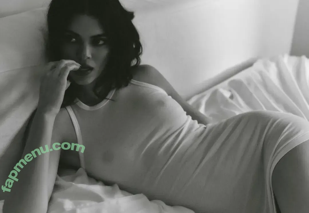 Kendall Jenner nude photo #5286 (KendallJenner)