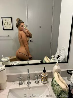 Kennie.Leighh nude photo #0088