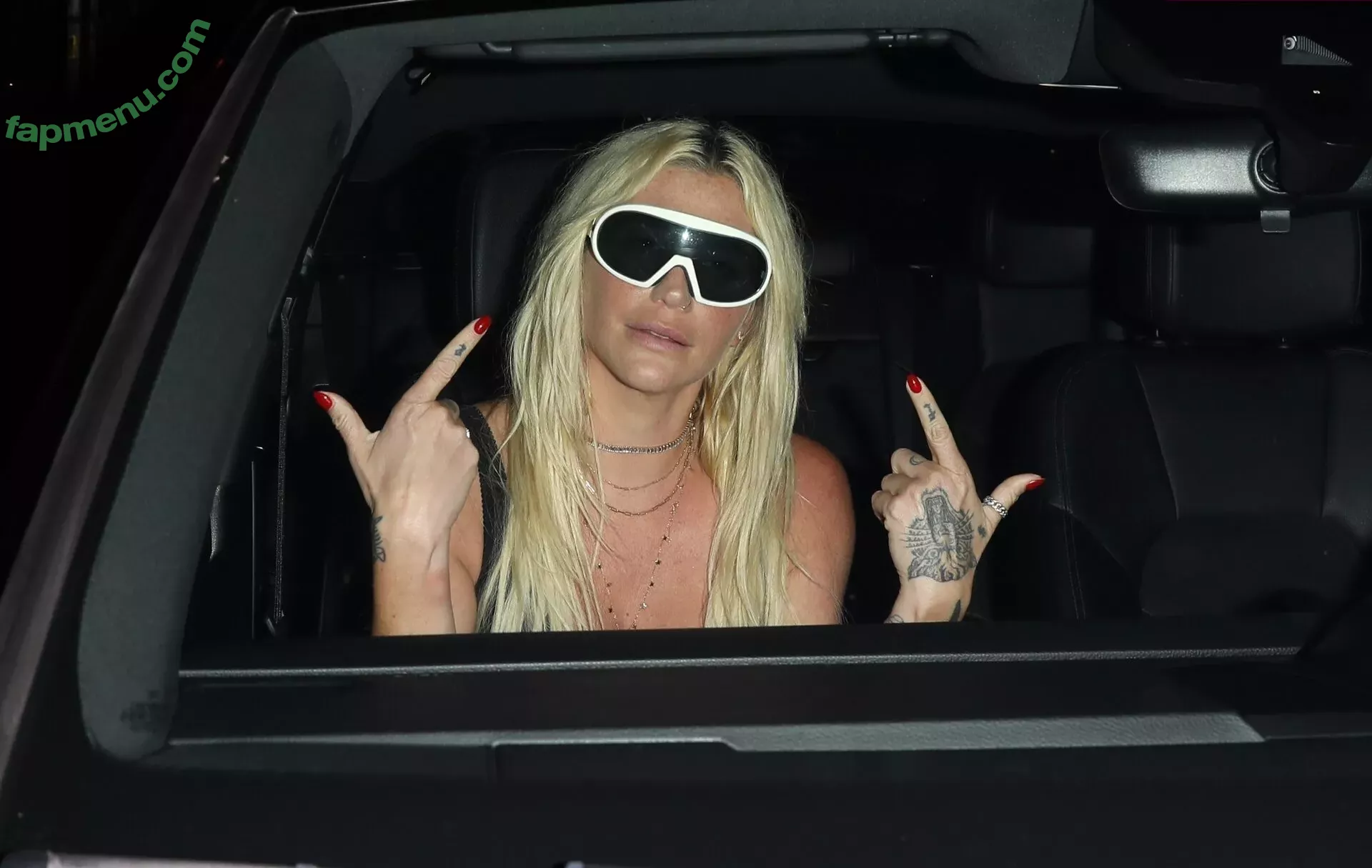 Kesha nude photo #0199 (iiswhoiis / wildgirl16)
