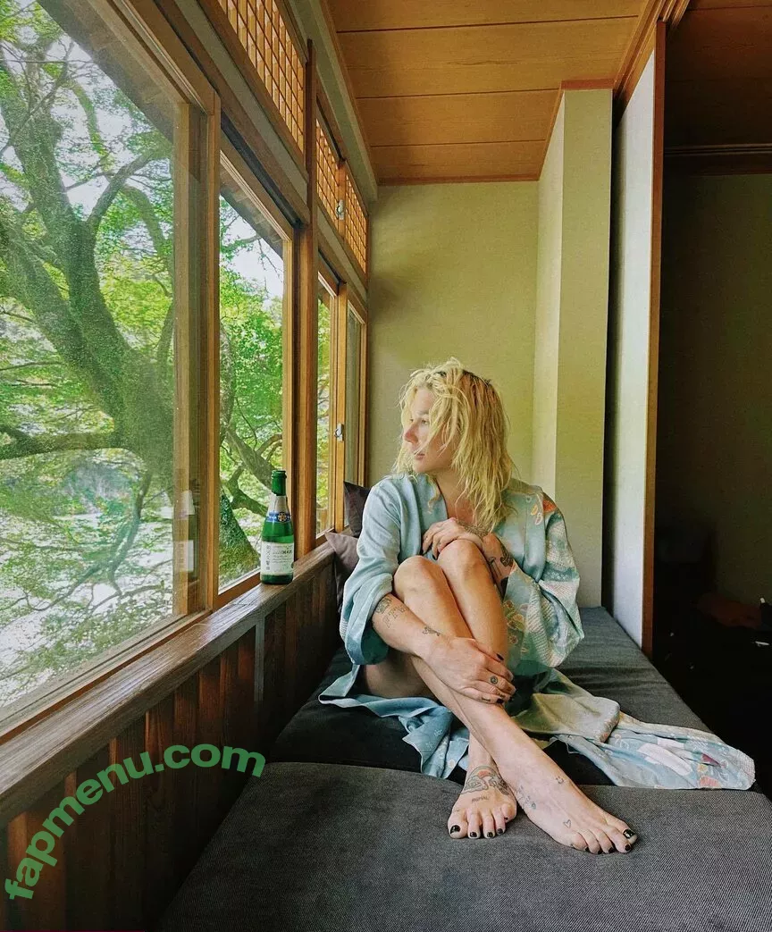 Kesha nude photo #0269 (iiswhoiis / wildgirl16)