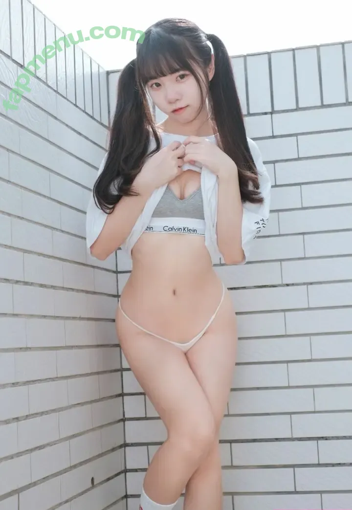 Kexuanw nude photo #0062 (winter131402 / 可可小白兔)