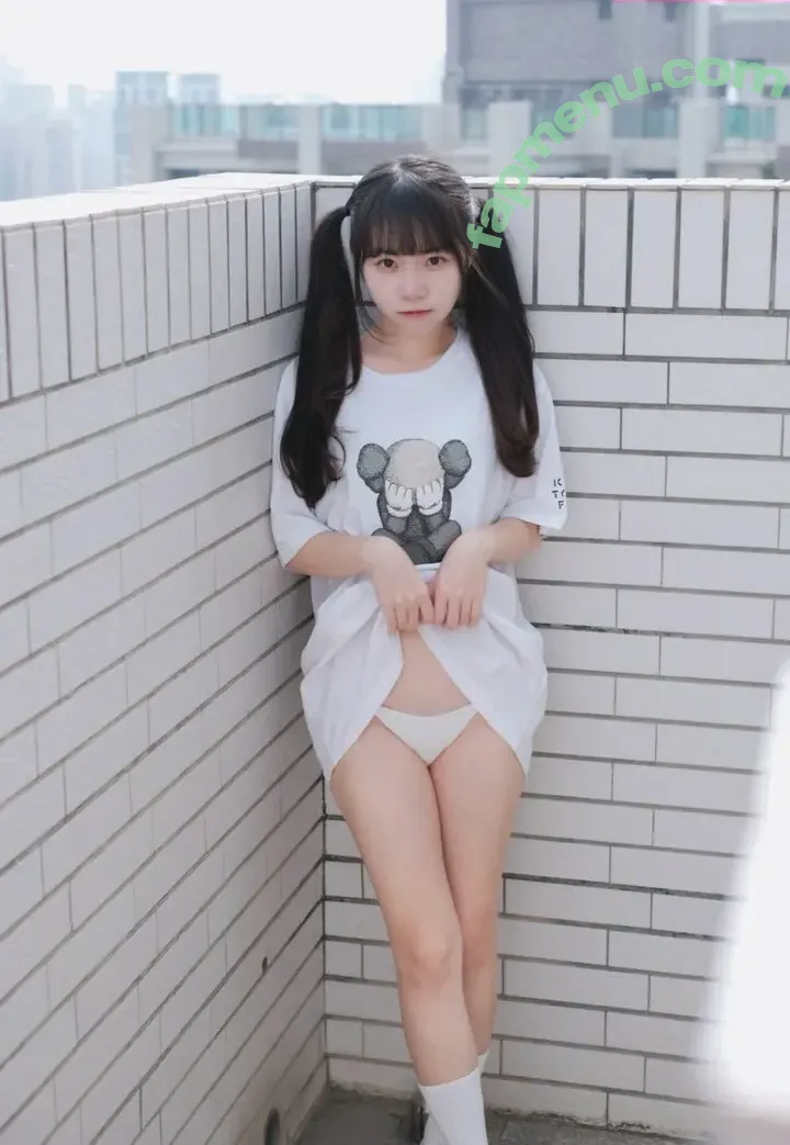 Kexuanw nude photo #0083 (winter131402 / 可可小白兔)