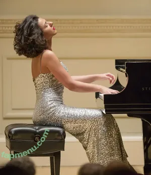Khatia Buniatishvili / khatiabuniatishvili nude photo #0193