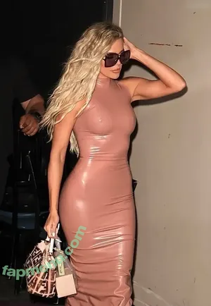 Khloé Kardashian / khloekardashian nude photo #0028