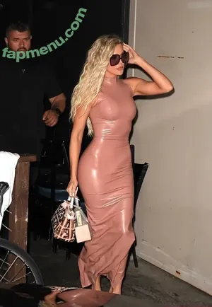 Khloé Kardashian / khloekardashian nude photo #0030