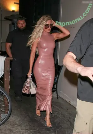 Khloé Kardashian / khloekardashian nude photo #0035