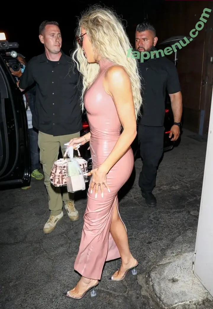 Khloé Kardashian nude photo #0027 (khloekardashian)