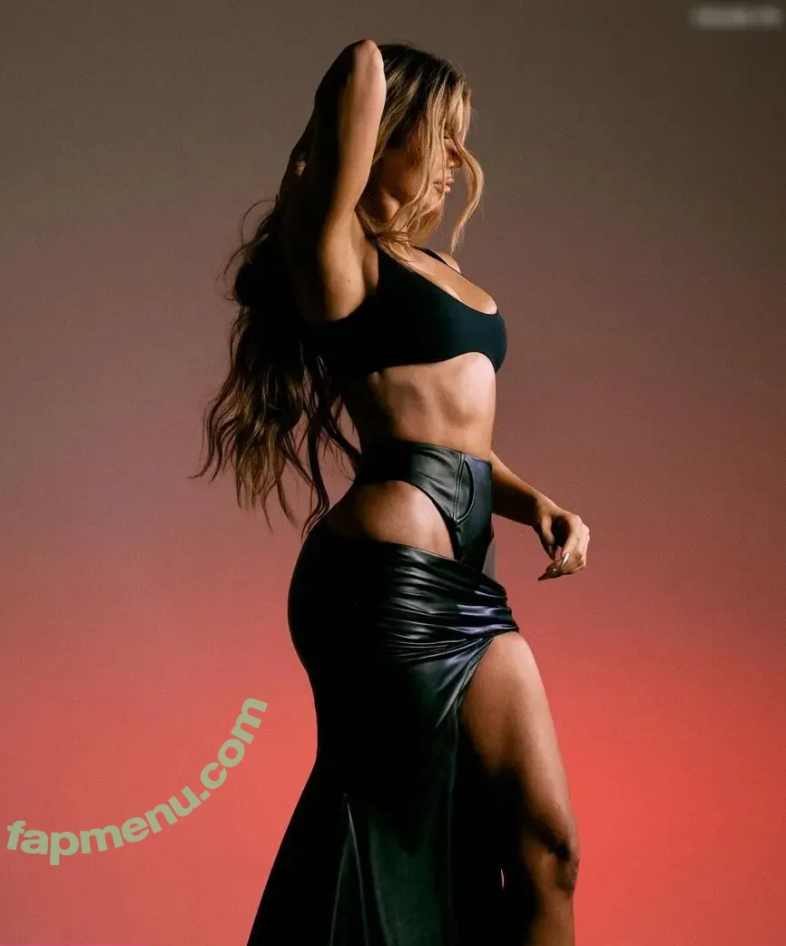 Khloé Kardashian nude photo #0041 (khloekardashian)