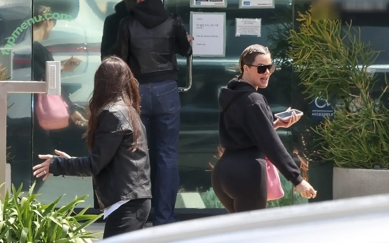 Khloé Kardashian nude photo #0206 (khloekardashian)