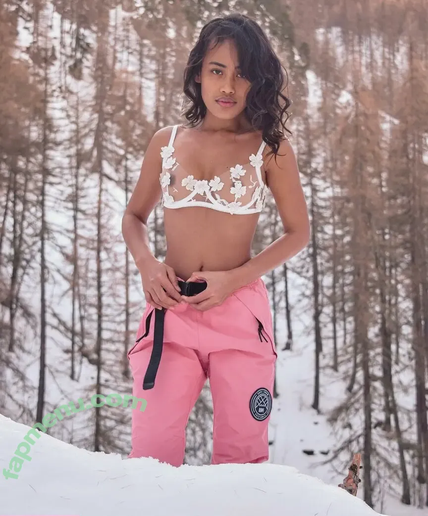 Kiana.pix nude photo #0288 (kianadoesit)