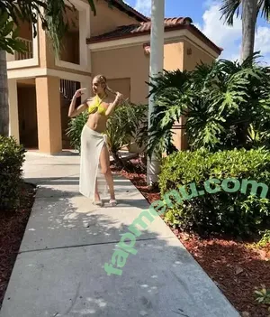 kiaralynn2.0 / kiaralynn.h nude photo #0009