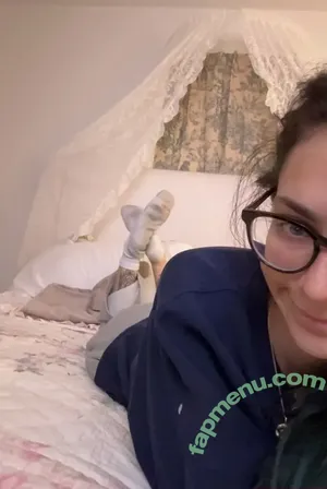 Killljoyy / carly.jb nude photo #0077