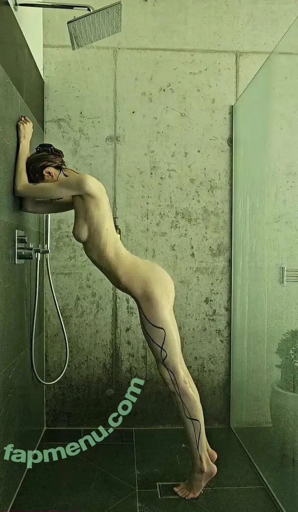 Kim Baltes nude photo #0012 (Pikdame / kimbaltes)