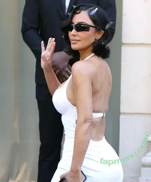 Kim Kardashian / kimkadarshian / kimkardashian nude photo #0004